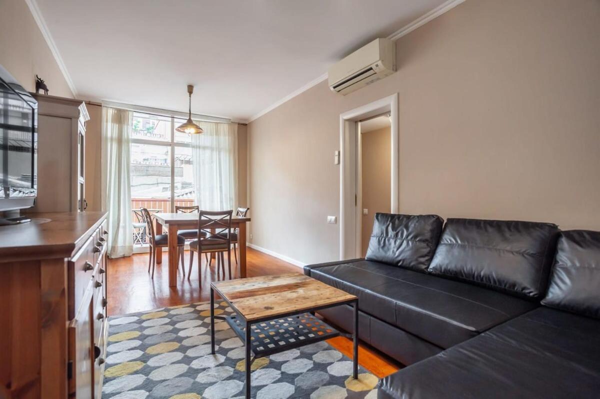 Next To Sagrada Familia 4-Bedroom Apartment Barcelona Ngoại thất bức ảnh