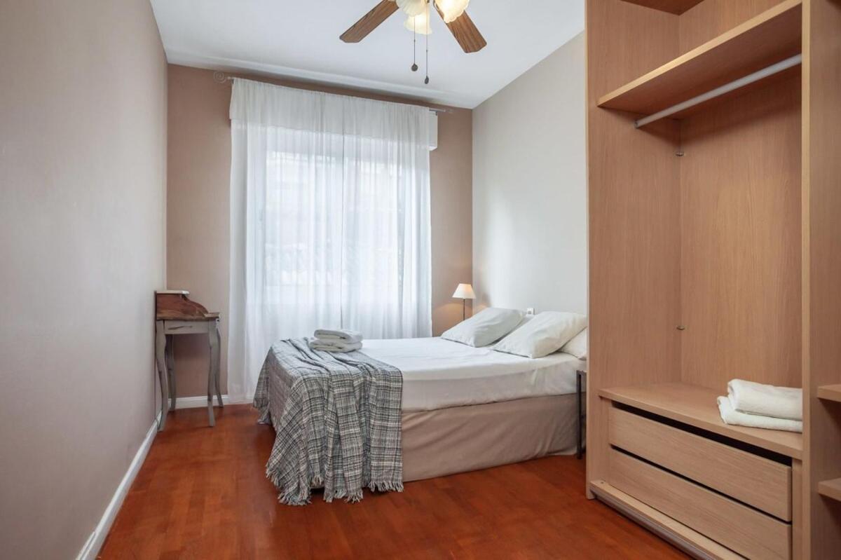 Next To Sagrada Familia 4-Bedroom Apartment Barcelona Ngoại thất bức ảnh