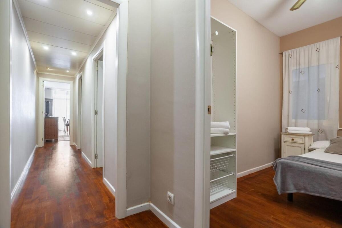 Next To Sagrada Familia 4-Bedroom Apartment Barcelona Ngoại thất bức ảnh