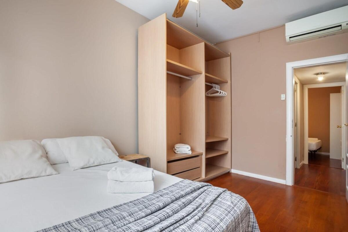 Next To Sagrada Familia 4-Bedroom Apartment Barcelona Ngoại thất bức ảnh