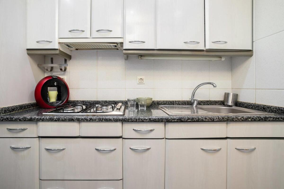 Next To Sagrada Familia 4-Bedroom Apartment Barcelona Ngoại thất bức ảnh