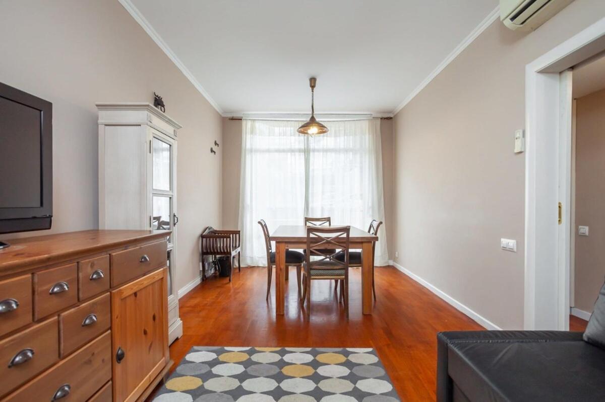 Next To Sagrada Familia 4-Bedroom Apartment Barcelona Ngoại thất bức ảnh