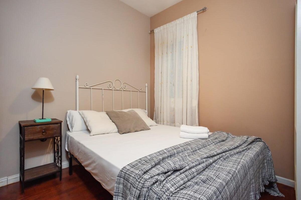 Next To Sagrada Familia 4-Bedroom Apartment Barcelona Ngoại thất bức ảnh