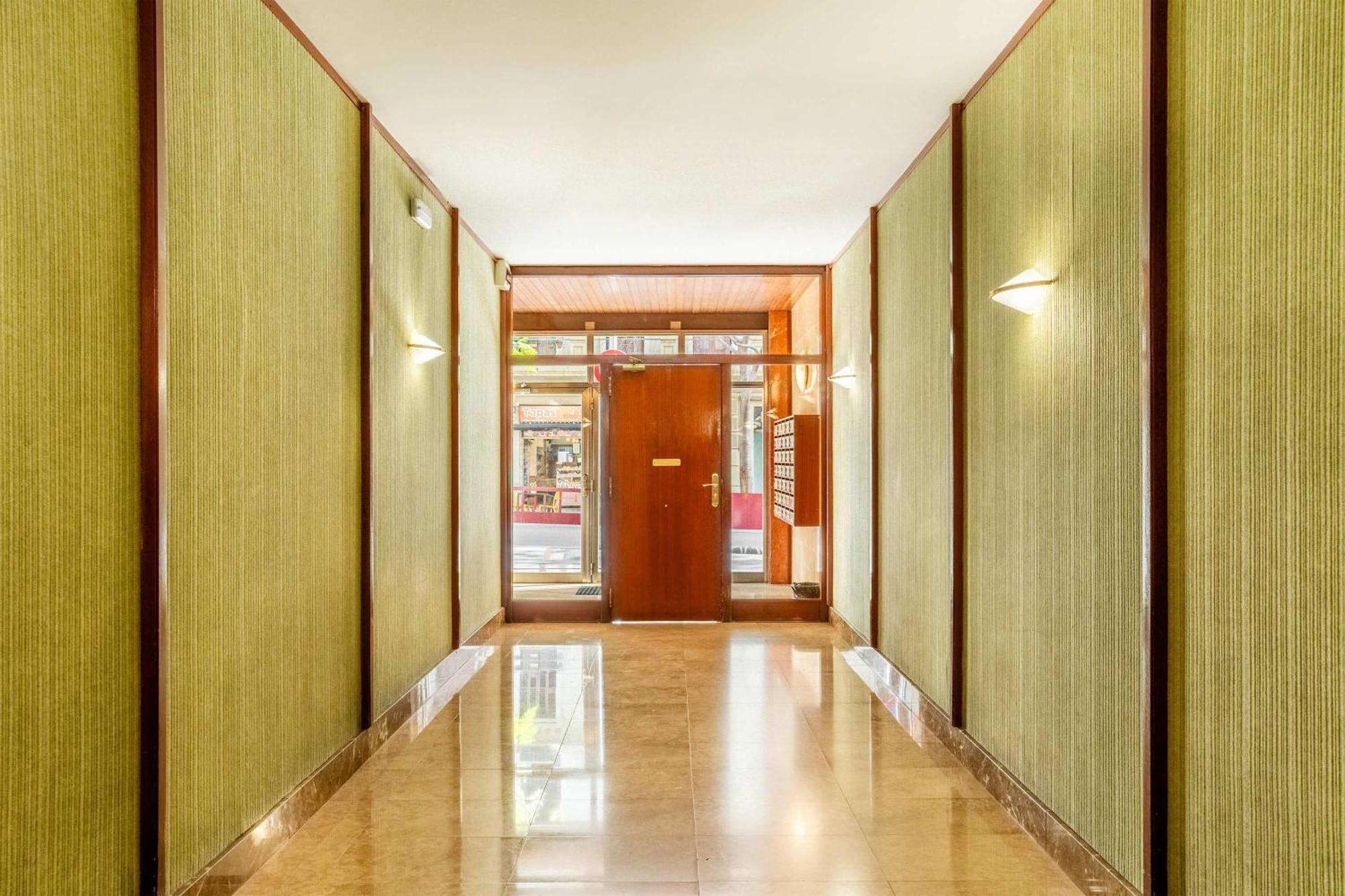 Next To Sagrada Familia 4-Bedroom Apartment Barcelona Ngoại thất bức ảnh